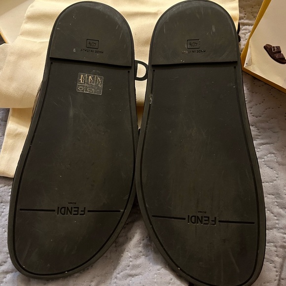 Fendi Sandals new  full inclusion woman’s slides size 10.5 runs small - Picture 5 of 9